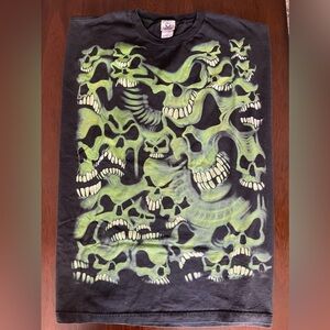 LIQUID BLUE Vintage Skull T-Shirt